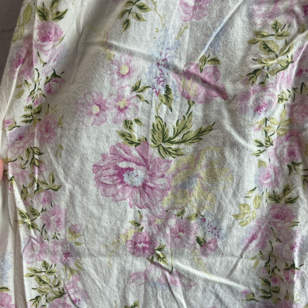 Victorias Secret size small vintage cotton nightgown *missing button* - Picture 2 of 7